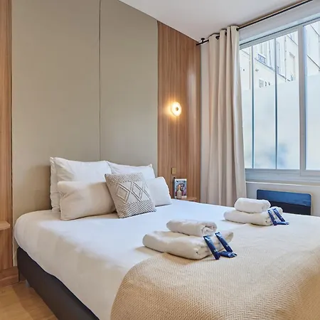 Center Of Sacre Coeur Apartment